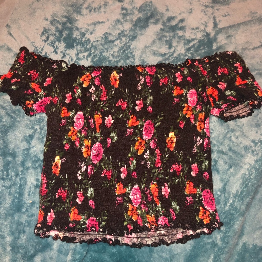 Ribbed off the shoulders crop top